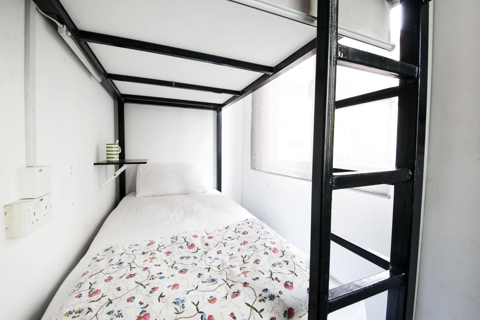 Hostel Plush Pods Singapur Exterior foto